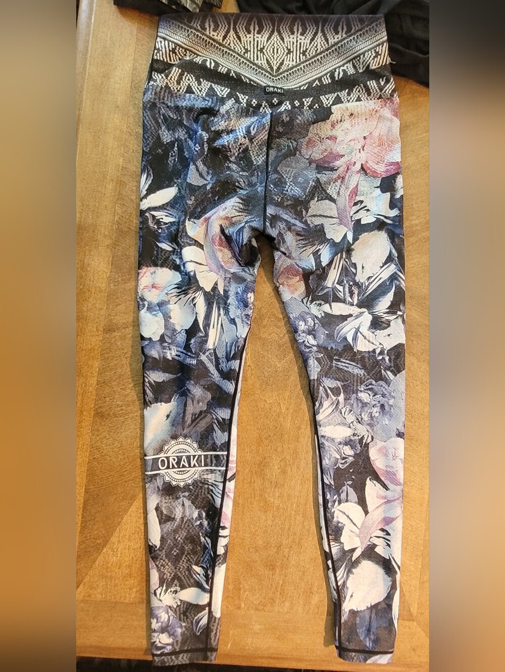 Oraki Floral High-Rise Leggings in Blue and Pink